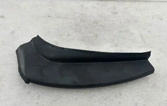 Jaguar XJ X350 Rear/tail light trim molding 2W9313B576AF 2W9313B576