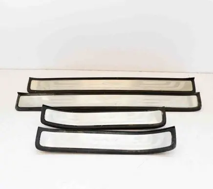 Honda CR-V sill trim set (inner) 84202SWAA012M1 84212T0AA0120