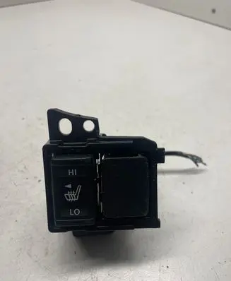 Nissan X-Trail T32 Seat heating switch 969U64CE2A