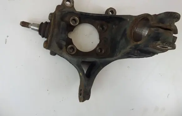 Front wheel hub