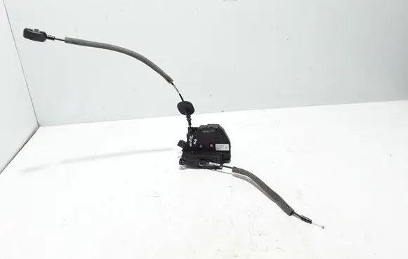 Renault Clio IV Rear door lock 825015591R