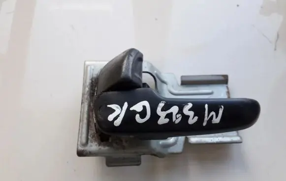 Rear door interior handle