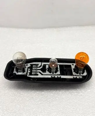 BMW 5 E39 Tail light bulb cover holder 8371324 03F401999 393440