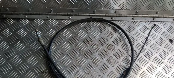 Handbrake/parking brake wiring cable