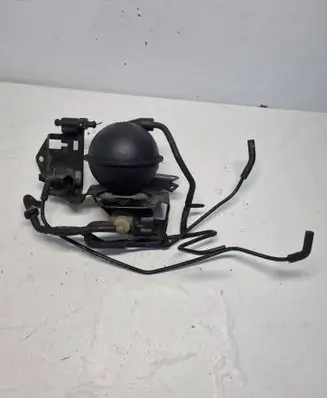 Vacuum air tank