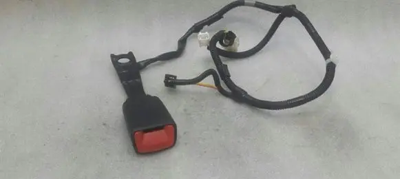 Lexus IS-F Front seatbelt buckle 7323053130