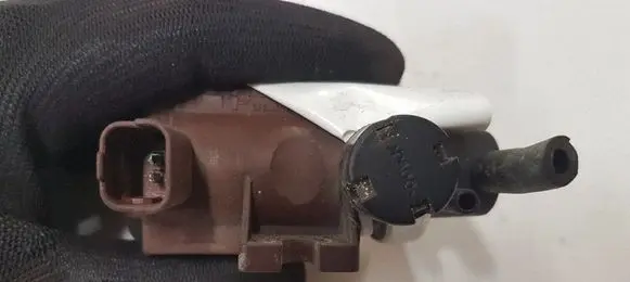 Peugeot 407 Turbo solenoid valve 72832804 9650098380