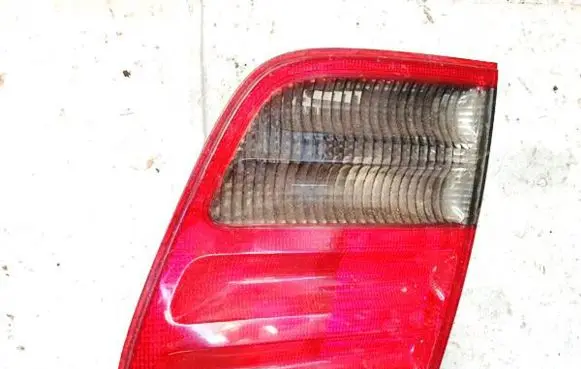 Mercedes-Benz E W210 Tailgate rear/tail lights a2108207464