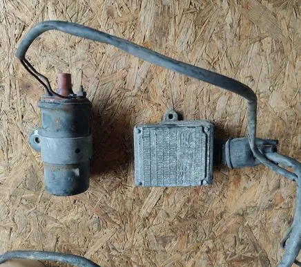 BMW 5 E12 Combustion control unit/module 227100025