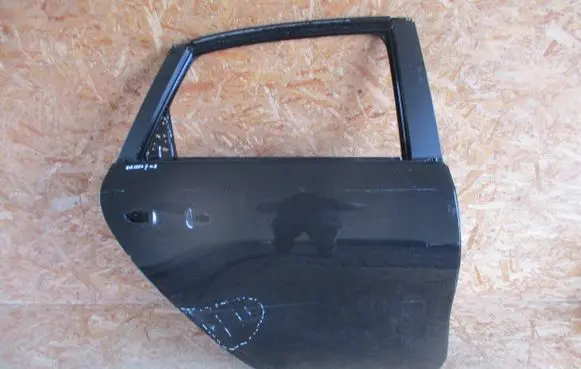 KIA Ceed Rear door 