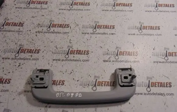 Mitsubishi Outlander Front interior roof grab handle