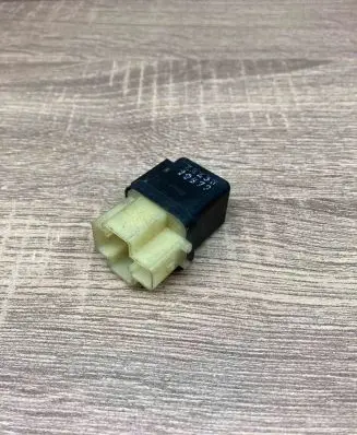 Nissan X-Trail T30 Other relay 2523079972