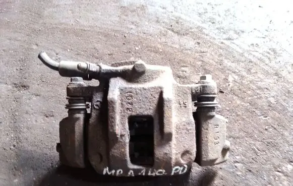 Mercedes-Benz A W168 Front brake caliper