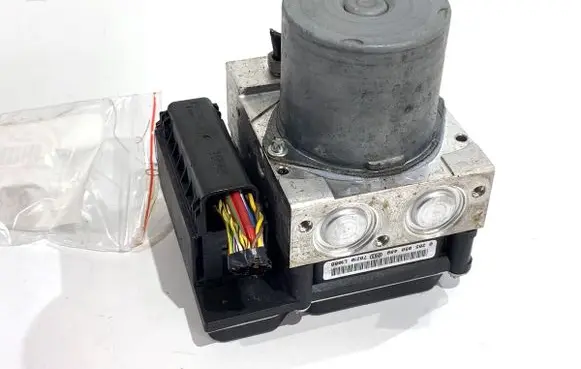 BMW X3 E83 ABS Pump 3420395
