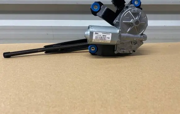 Mini Cooper Countryman F60 Rear window wiper motor 7470343