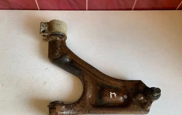 Saab 9-5 Front control arm