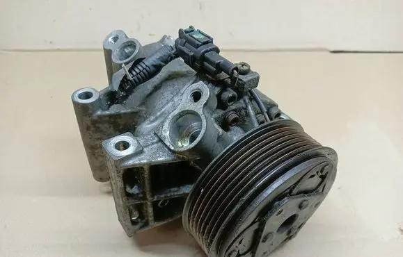 Nissan Micra Air conditioning (A/C) compressor (pump) 926001HD5A B121100558
