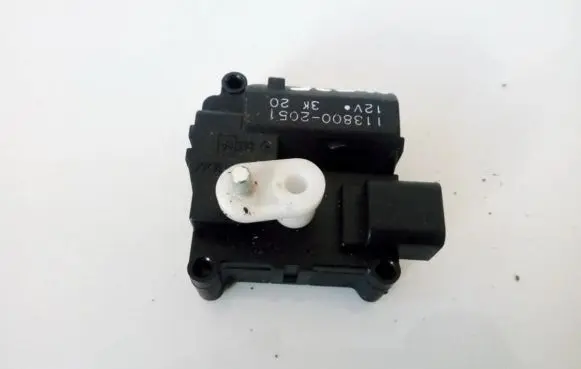 Toyota Corolla Verso AR10 Air flap motor/actuator 1138002051 113800-2051