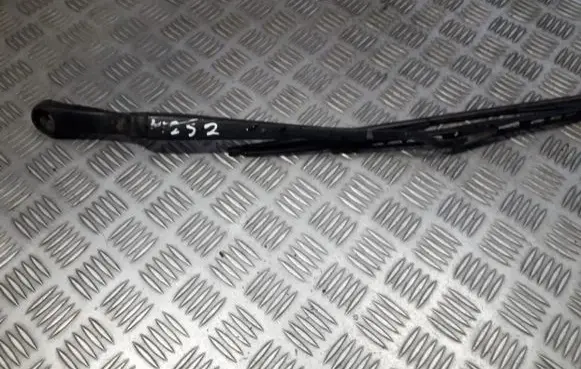 Audi A3 S3 8P Front wiper blade arm 8p2955407a