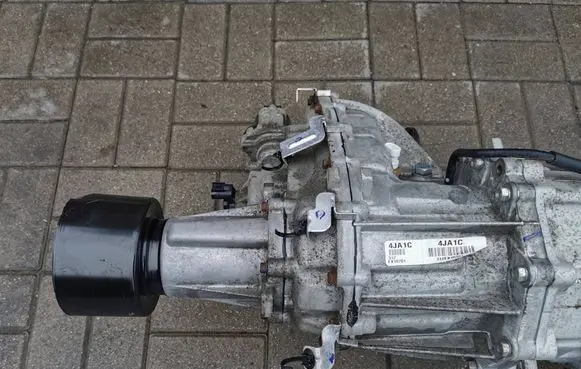 Nissan Navara D23 Gearbox transfer box case 4JA1C EX10701