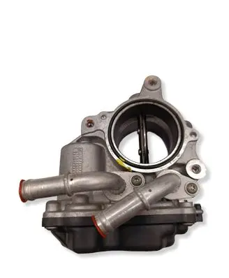 Volkswagen PASSAT B8 Throttle valve 04L128059R 04L128063R