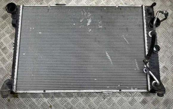Mercedes-Benz CLS C218 X218 Coolant radiator A2045003603