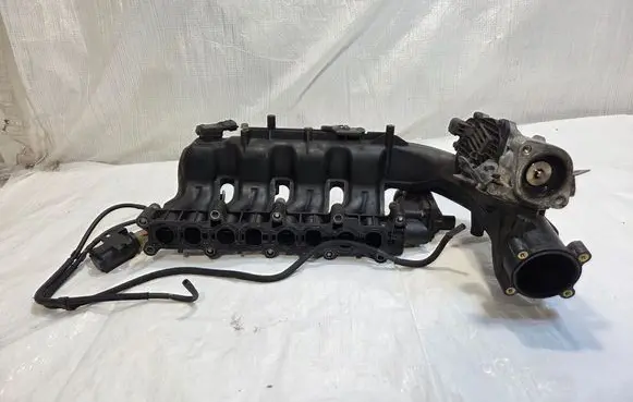 Opel Astra J Intake manifold 55584234 20130705