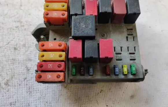 Citroen Jumper Fuse module 1332043080 13330430 050032003