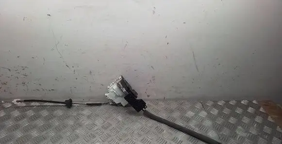 Porsche Macan (95B) Front door lock 