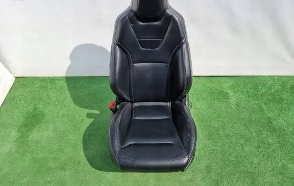 Tesla Model S Front driver seat 1011838