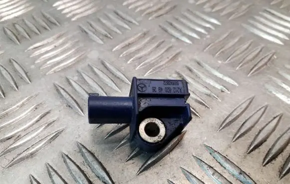 Mercedes-Benz E W212 Airbag deployment crash/impact sensor A2128204926 5WK43872