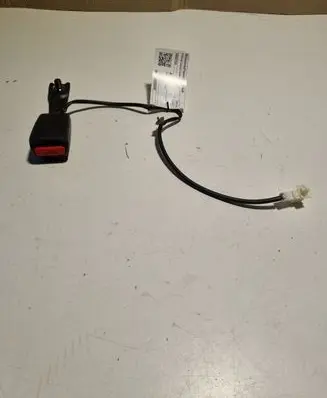 Front seatbelt buckle