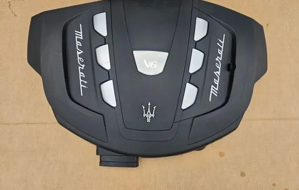Maserati Ghibli Engine cover (trim)