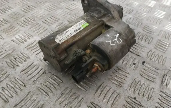 Volkswagen Golf V Starter motor 02Z911023G