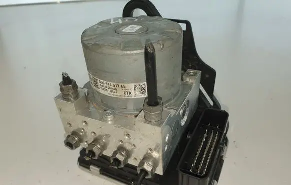 Seat Leon (5F) ABS Pump 5Q0614517EE 10022016544