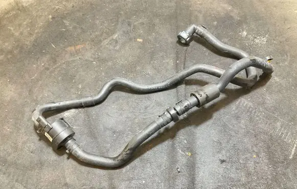 Audi A3 8Y Engine coolant pipe/hose 04E133366HH 04E133264H