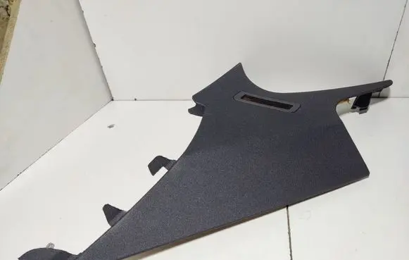 Mercedes-Benz C W204 (C) pillar trim A2046900625