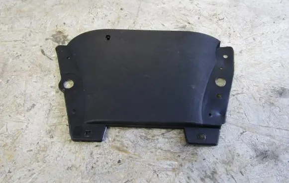 Opel Corsa F Front bumper mounting bracket 9831491780