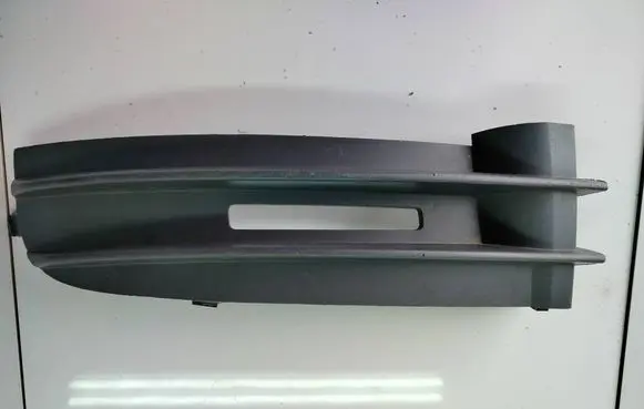 Front bumper lower grill