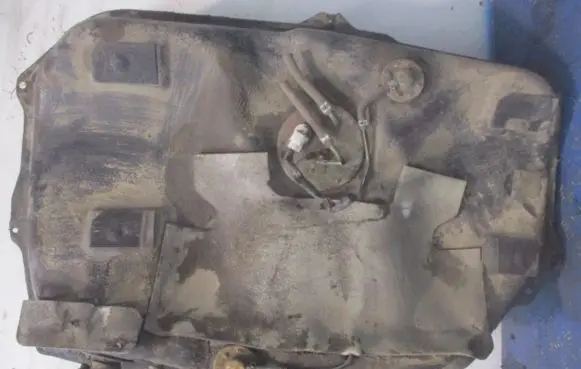 Mazda 323 F Fuel tank 