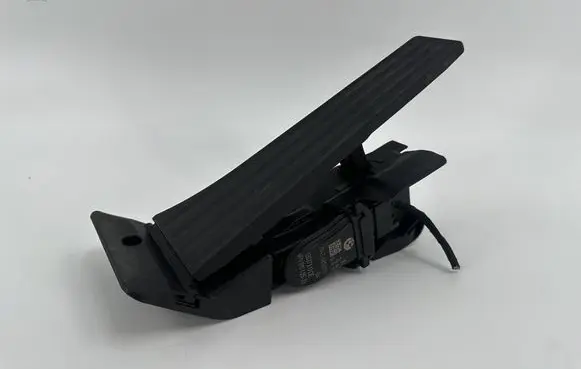 BMW 3 F30 F35 F31 Accelerator throttle pedal 35426853175 35406889818 5A47456