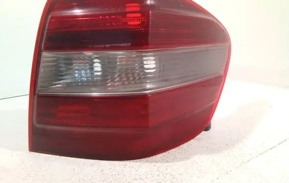 Mercedes-Benz ML W164 Rear/tail lights 404122R 404182R