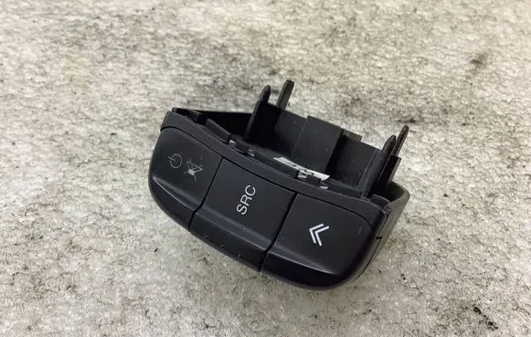 Chevrolet Lacetti Steering wheel buttons/switches 4B09C