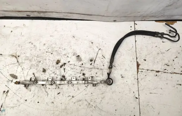 BMW 5 E39 Fuel main line pipe 0280160504