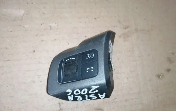 Opel Astra H Steering wheel buttons/switches 13126750