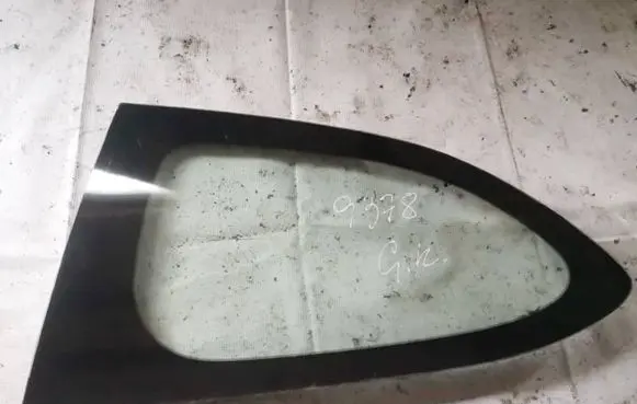 Mazda 2 Rear side window