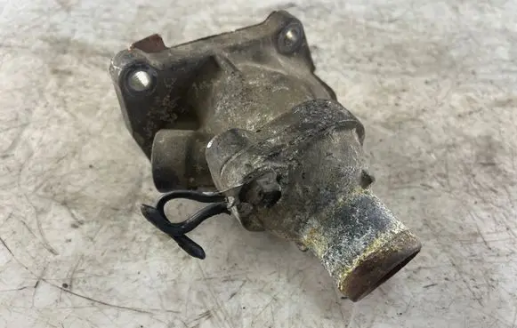 Thermostat/thermostat housing