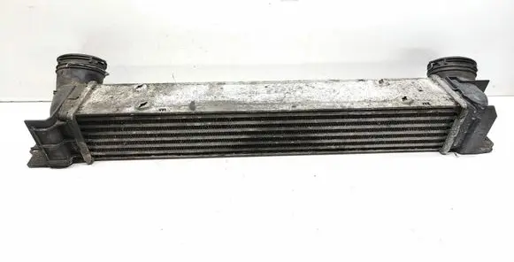 BMW 1 E81 E87 Intercooler radiator 7524916