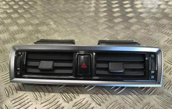 Subaru Outback (BS) Dash center air vent grill 66110AL00A