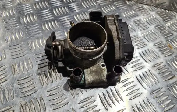 Audi A4 S4 B5 8D Throttle valve